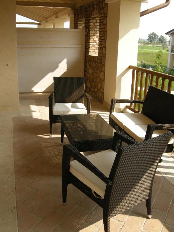 Garda Residence San Vigilio Golf Pozzolengo Zimmer foto
